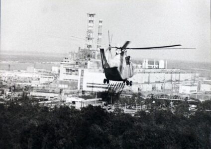Vrtulník nad Černobylem