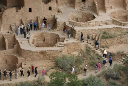 Mesa Verde je dnes turistickou atrakcí