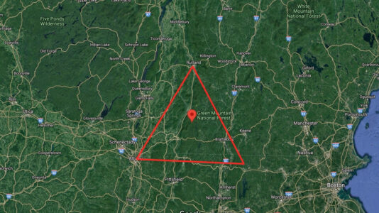Přibližné vymezení Benningtonského trojúhelníku