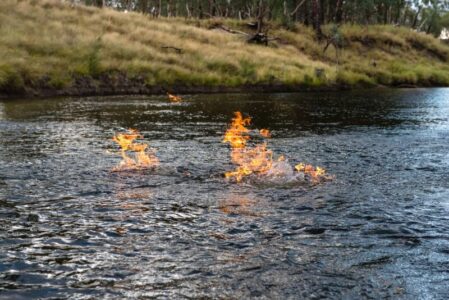 Hořící řeka v Austrálii