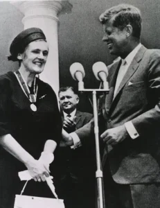 Frances Kelseyová a JFK